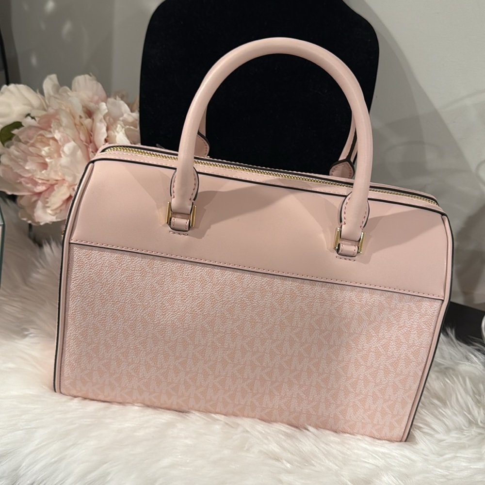 Michael Kors Light Powder Blush Medium Duffle Bag - Picture 5 of 10
